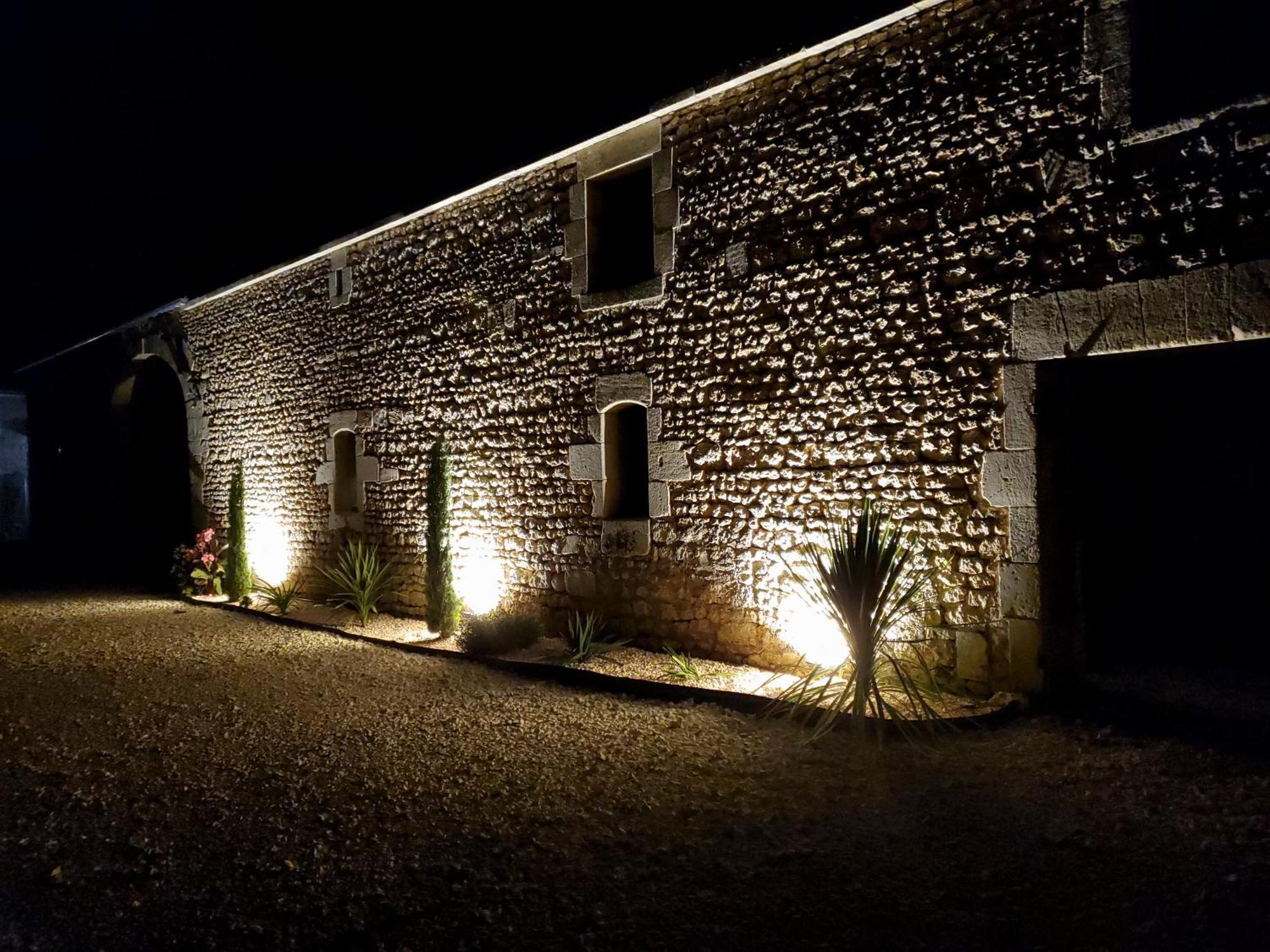 Domaine De La Gemoliere Bed & Breakfast Gémozac Exterior foto